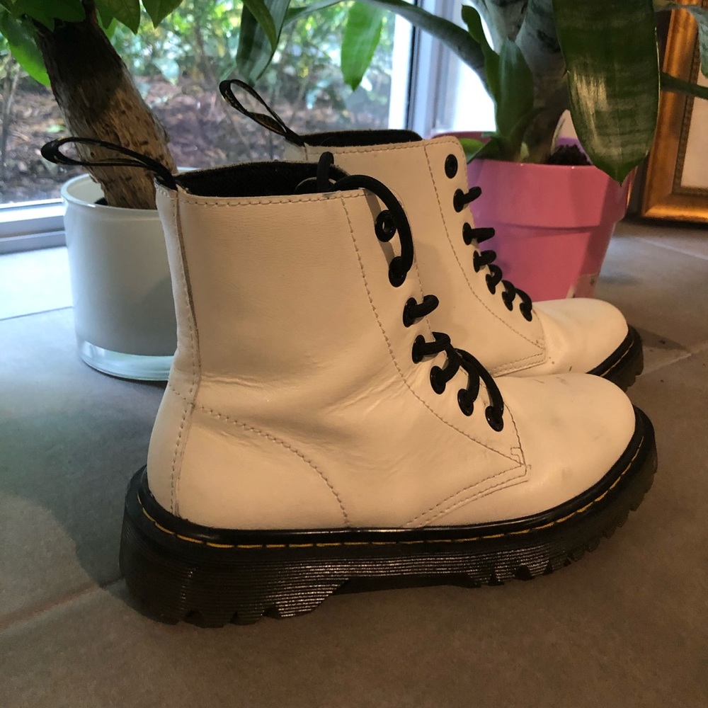Dr martens luana women’s size 6 great condition